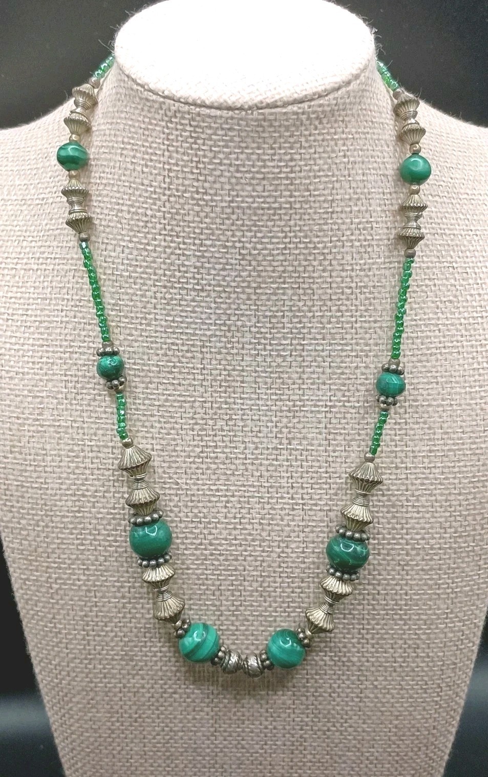 Vintage Green Malachite Beaded Necklace Southwestern Silver Tone Bicone Mexico