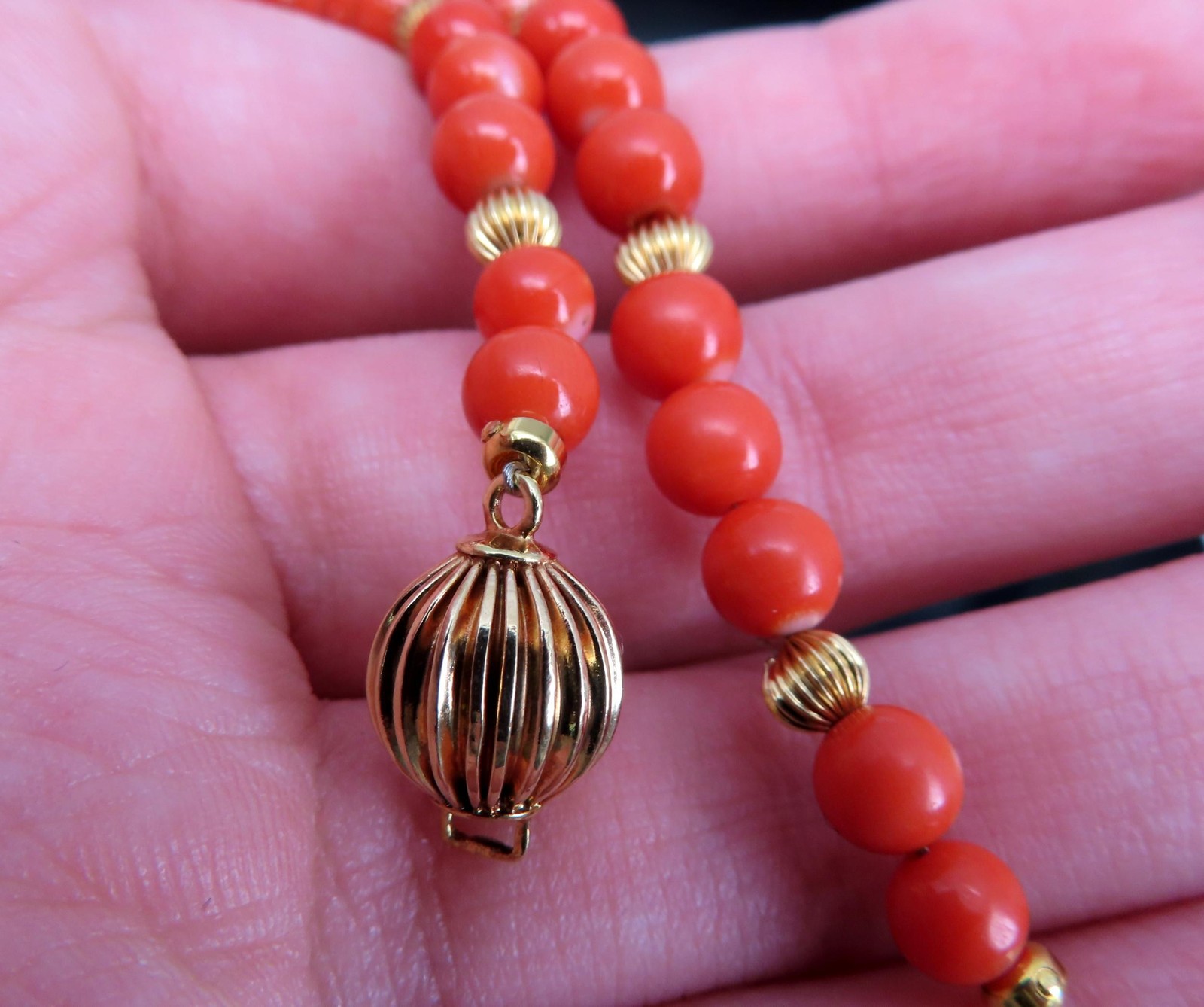 Vintage 12.5-5mm Natural Untreated Coral 14K Yellow Gold 22.5″ Necklace 45.5g