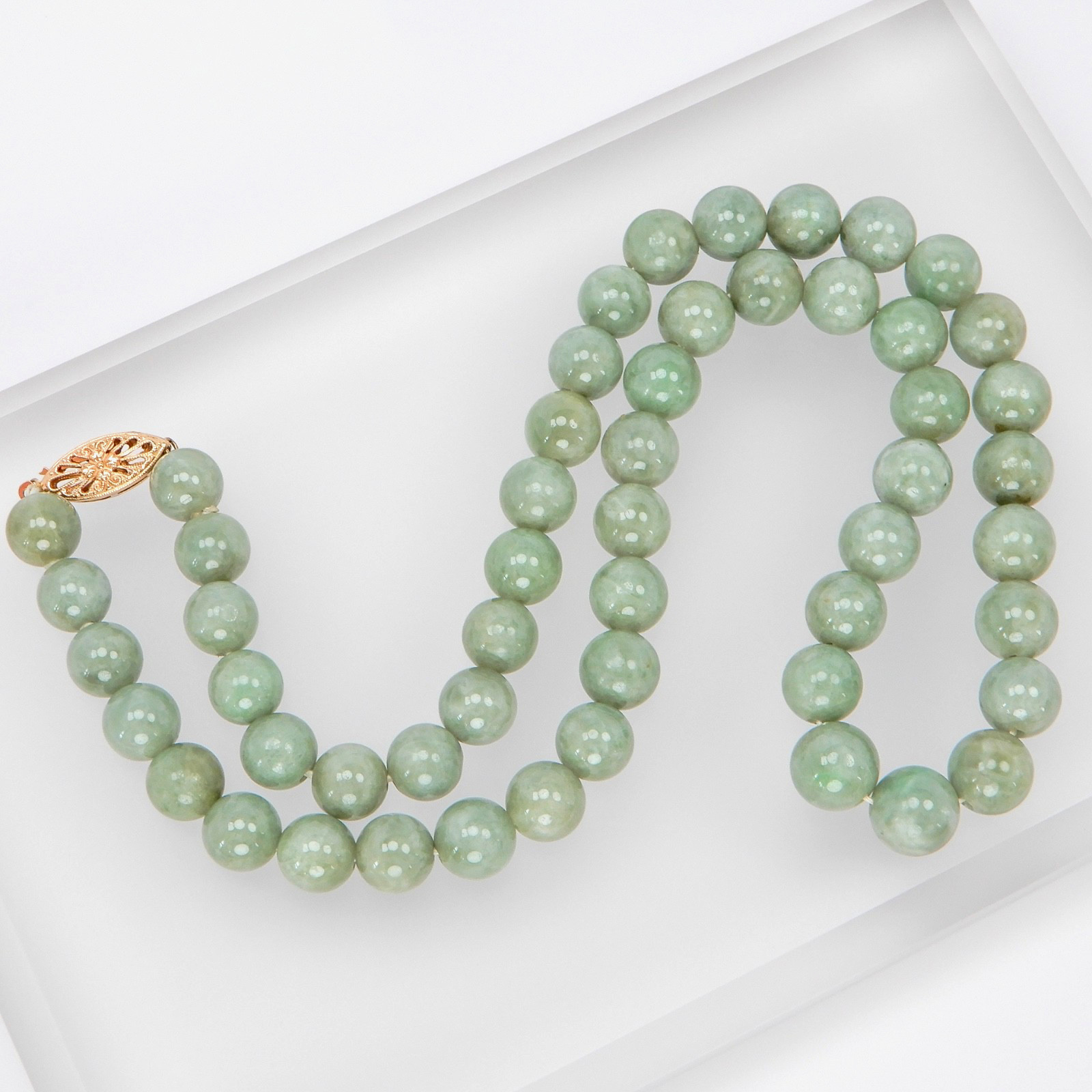 Green Jade Jadeite 8mm Bead Necklace 17” 14K Filigree Clasp 52.9g