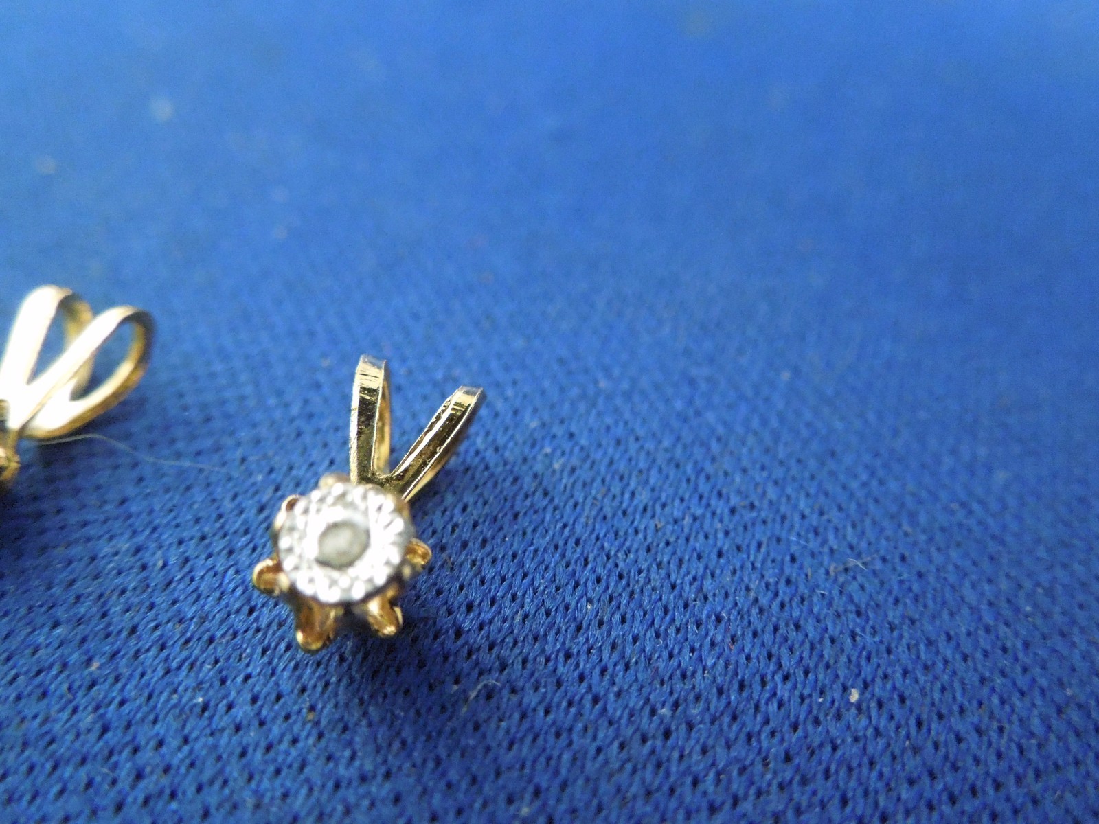 Vintage Lot of 2 White Topaz Pendants Gold Colored Metal Content Unknown