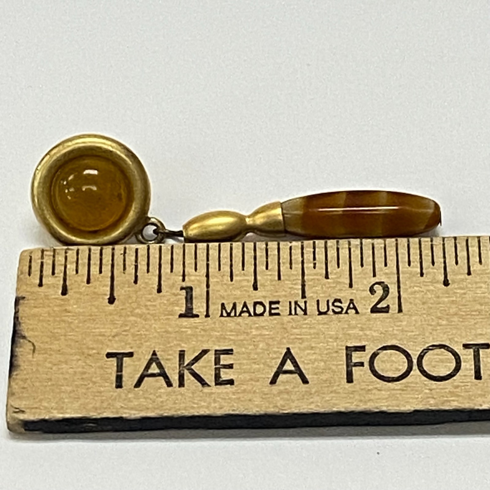 Vtg Gold Tone Orange Honey Amber Torpedo Teardrop Pendulum Dangle Drop Earrings