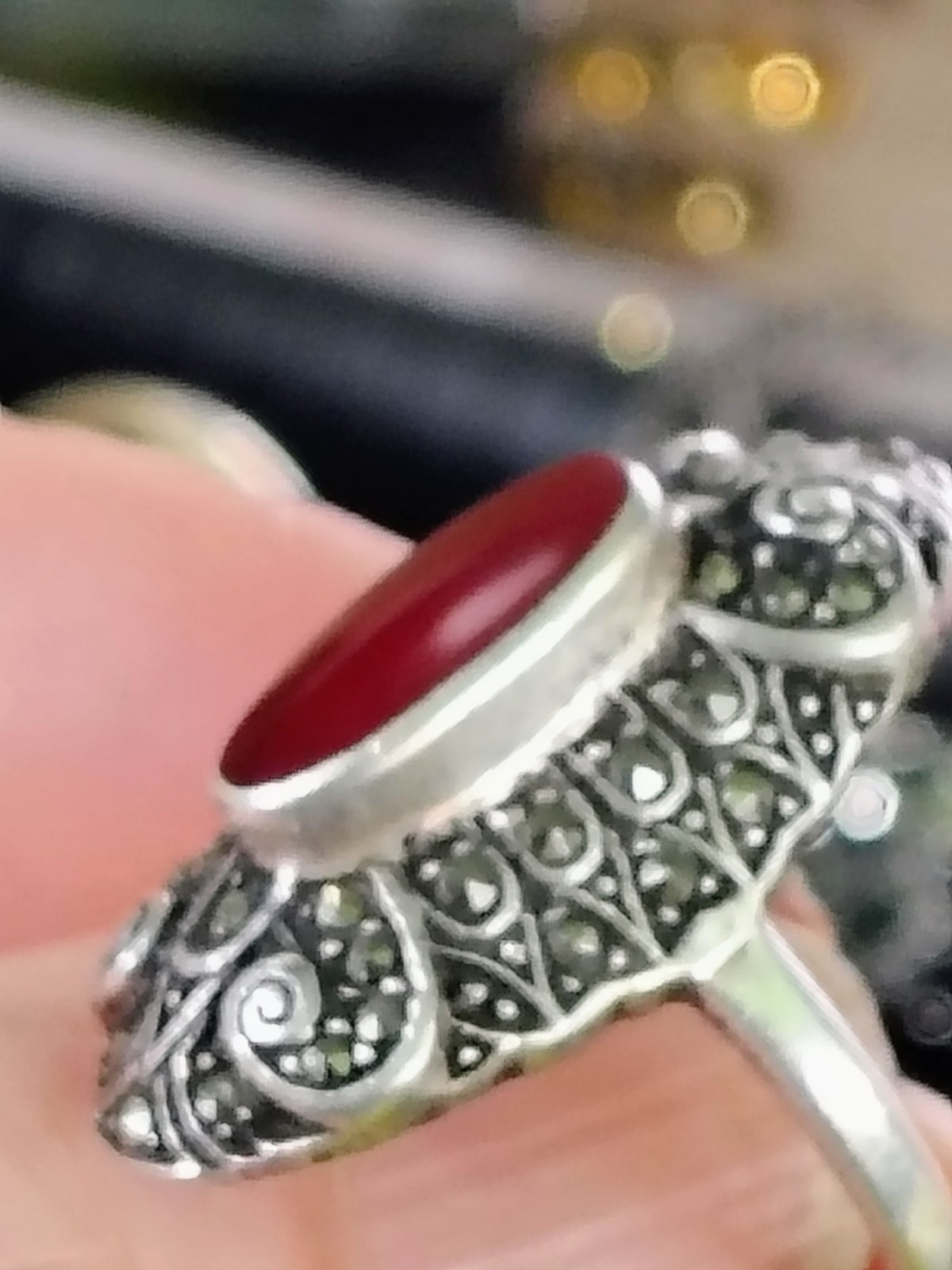 R691 Vintage 925 Sterling Silver Marcasite Coral Colored Cabochon Ring Sz 6.5