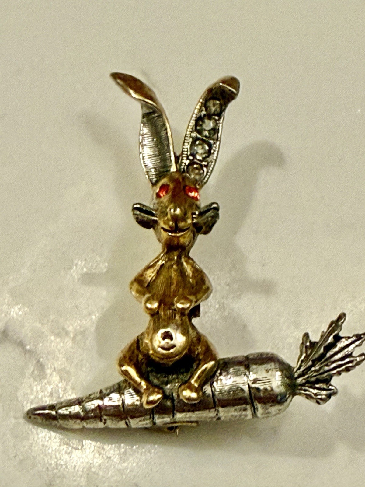 Seeet Vintage Art-Arthur Pepper Bunny on Carrot Brooch