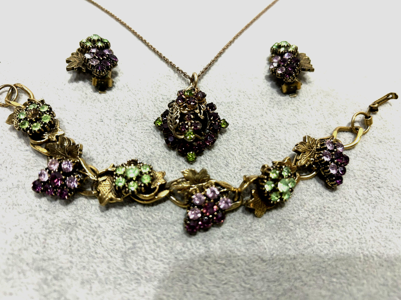 Purple Grape Clusters & Green Flowers Rhinestone Bracelet, Earrings & Necklace