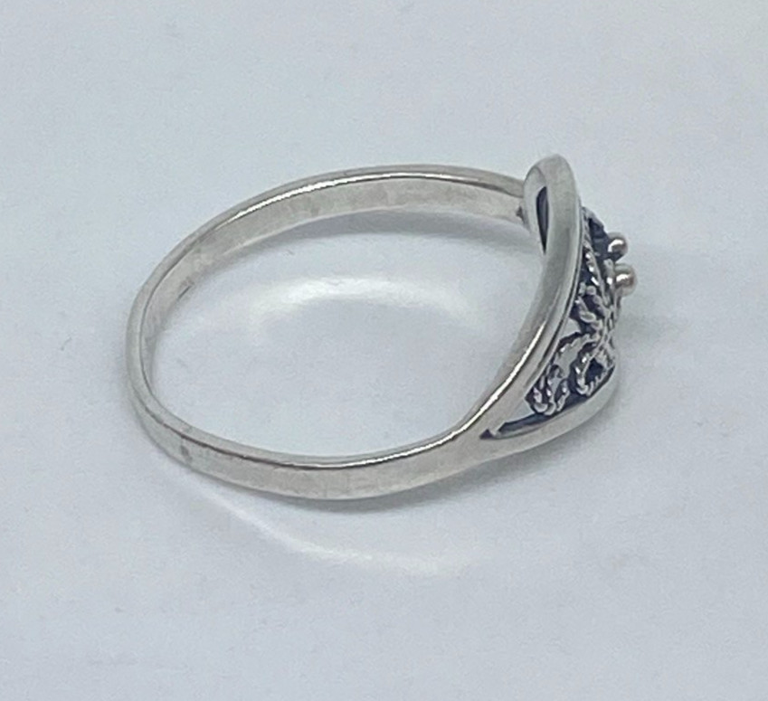 Vintage rings made of 925 silver, Size 7.5 . Weight 1.53 g.Jewelry from Ukraine