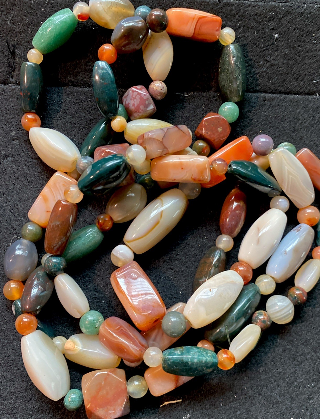 VTG Agate Assorted Polished Natural Gemstone necklace 58” Earthtones