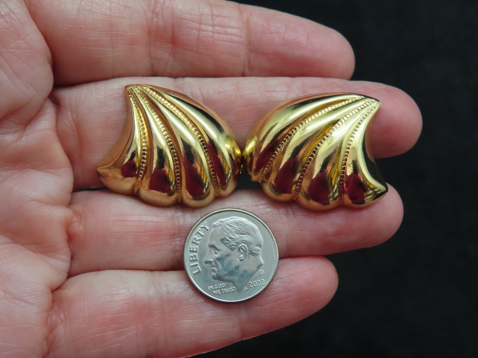 Vintage 1980’s Gold Plated Swirl Design Pierced Earrings