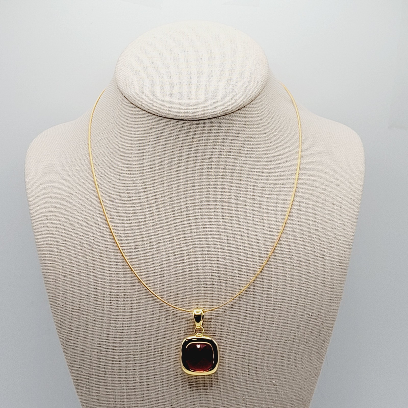 Red Glass Faceted Cushion Cut Bezel Gold Tone Wire Necklace Clip On Earrings Set