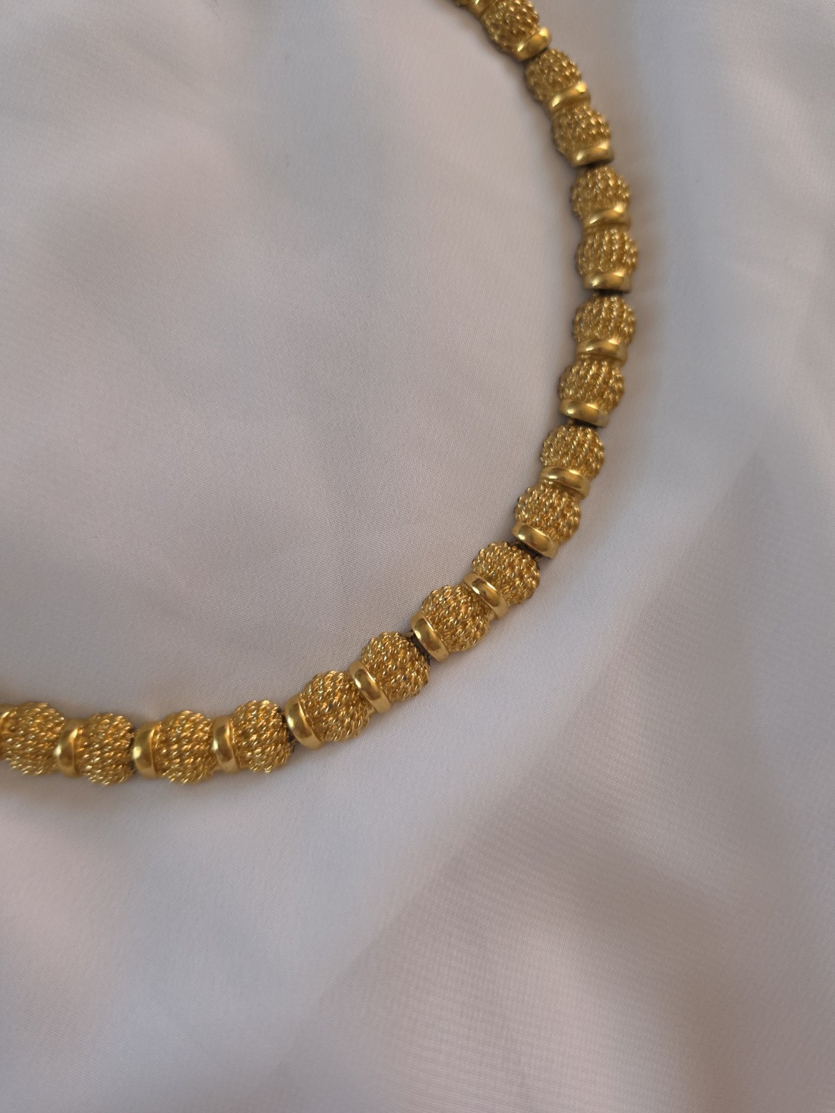 Vintage Monet Goldtone Textured Circle Link 15-17”