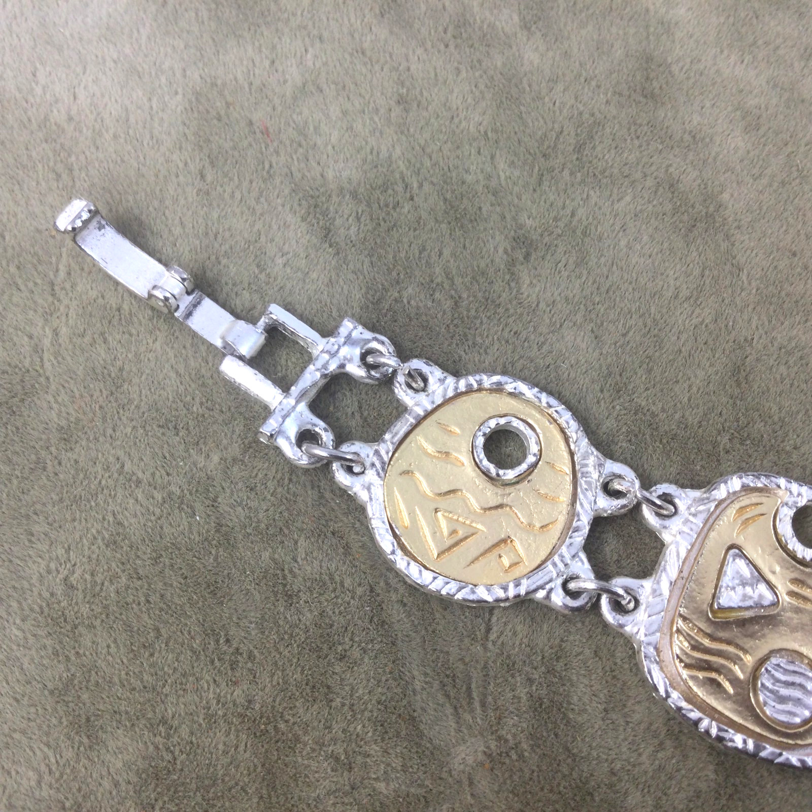 Vintage Gold Silver Metal Bracelet Geometric Design Signs Disks 7″ Not Signed