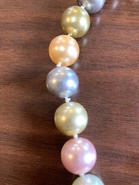 Vintage Kenneth Jay Lane Faux Pastel Multi-Color Pearl Necklace – 18″