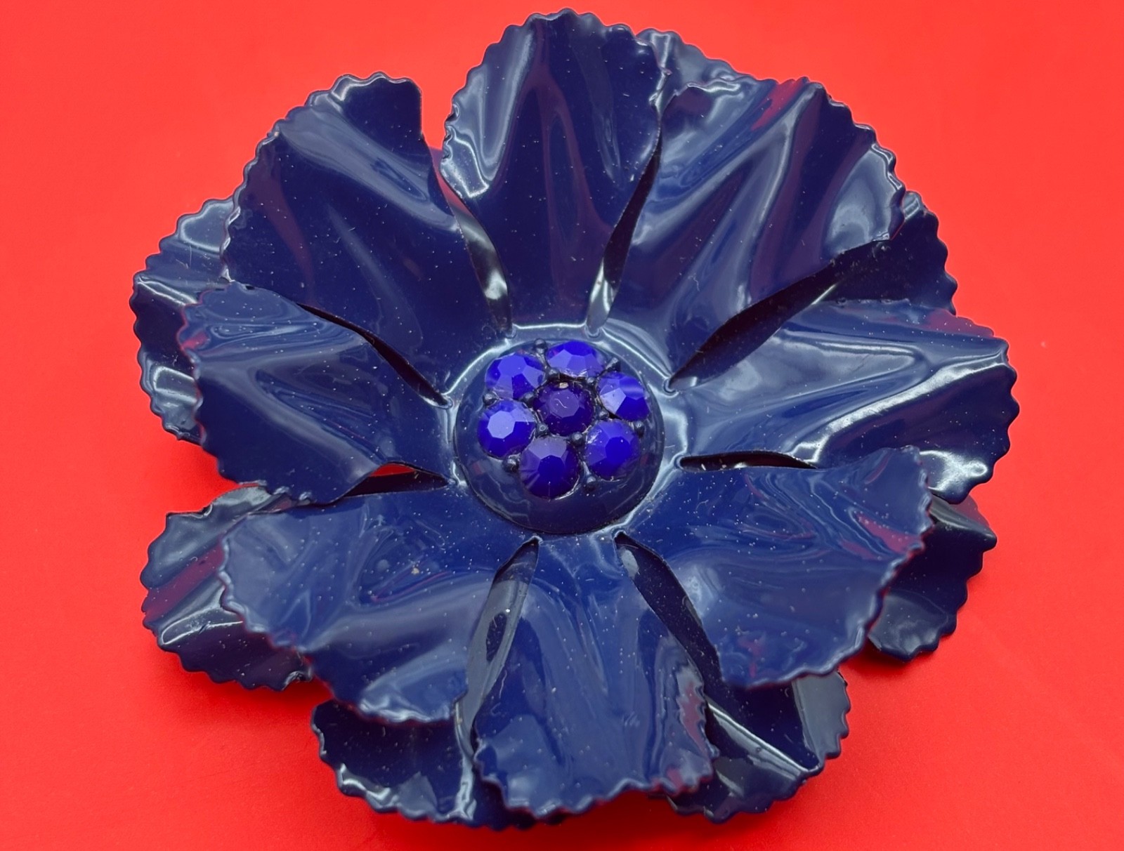 LOT OF 4 vintage Flower Brooches~RETRO Flower PINS~For Crafts~Mixed Media ART