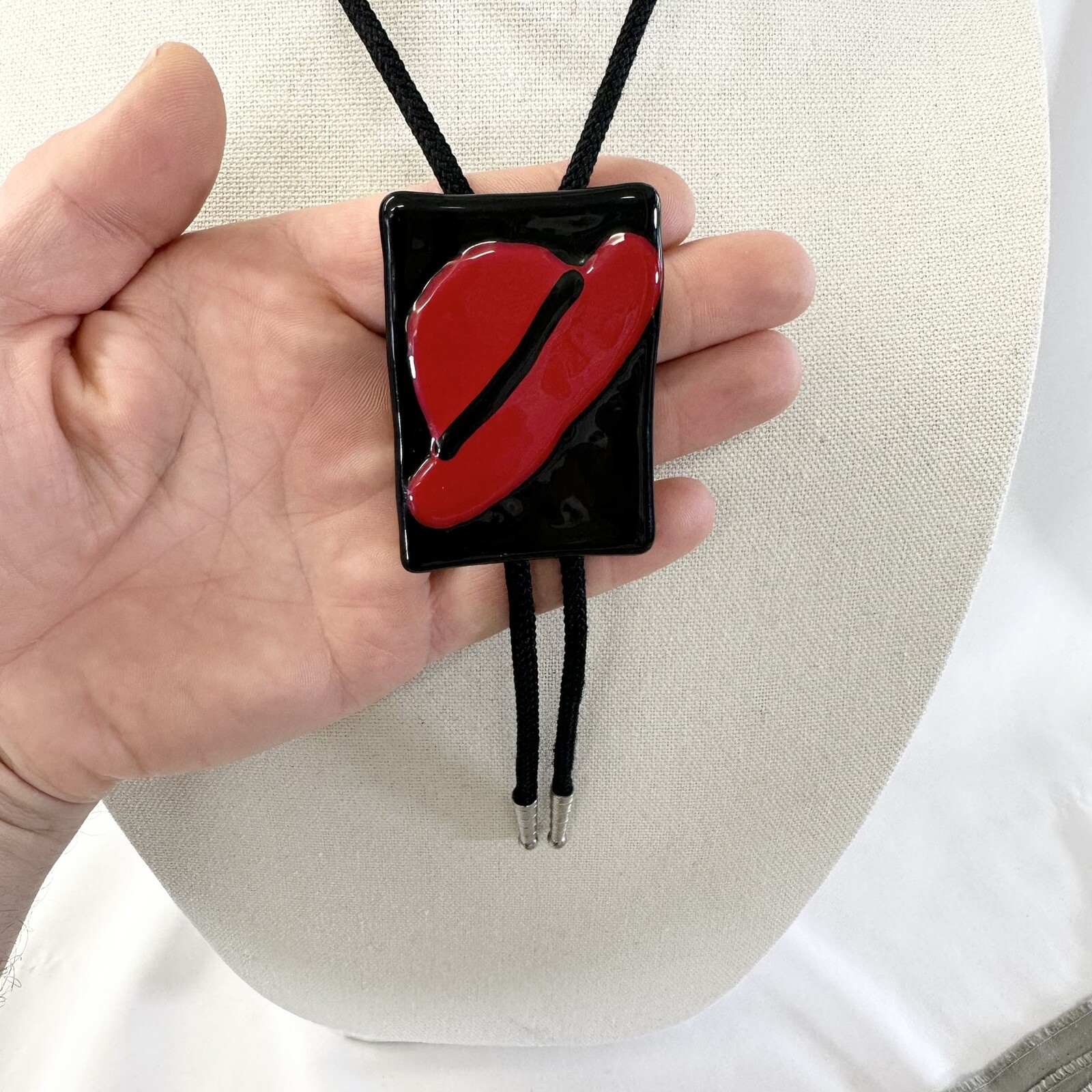 Vintage Black Ceramic Red Hat Western Bolo Tie Southwestern