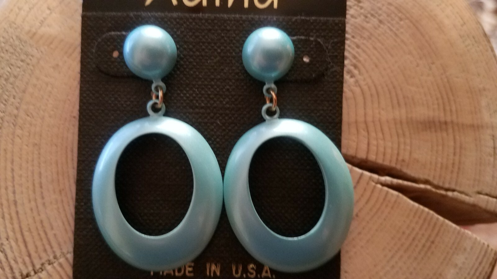 Ladies Vintage, Light Teal Blue, Dangle Earrings! VERY GOOD condition! UNIQUE!