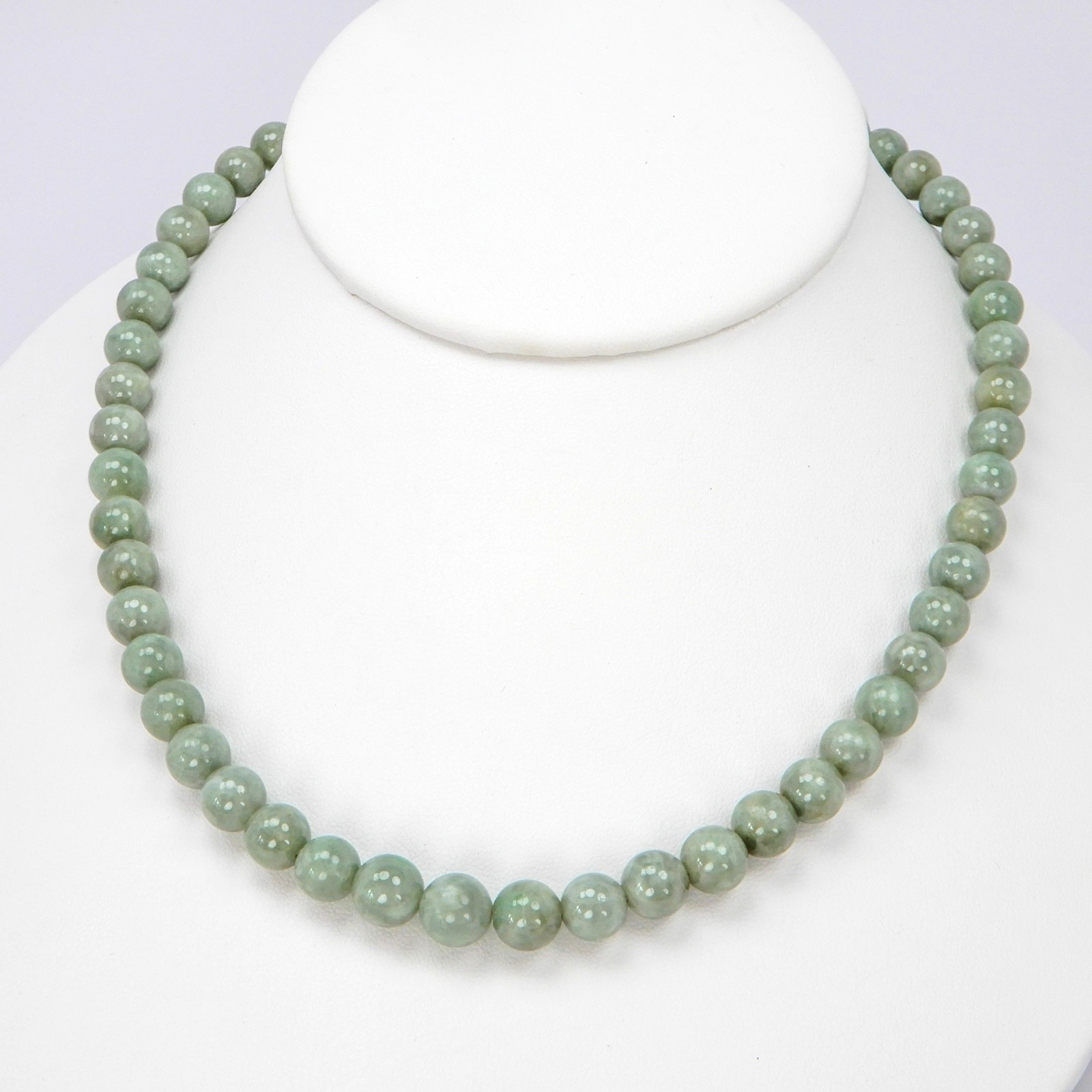 Green Jade Jadeite 8mm Bead Necklace 17” 14K Filigree Clasp 52.9g