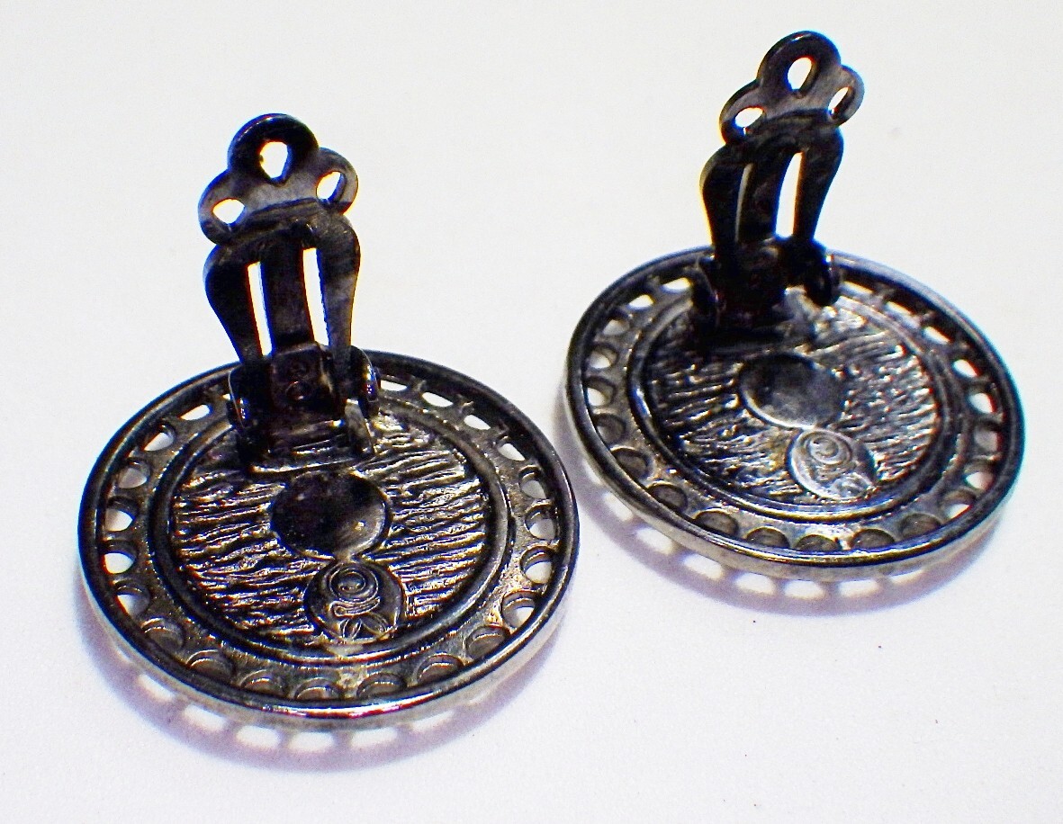 Vtg Signed BEATSON Bee/ATAAHUA New Zealand Paua Abalone Disk ST Clip Earrings