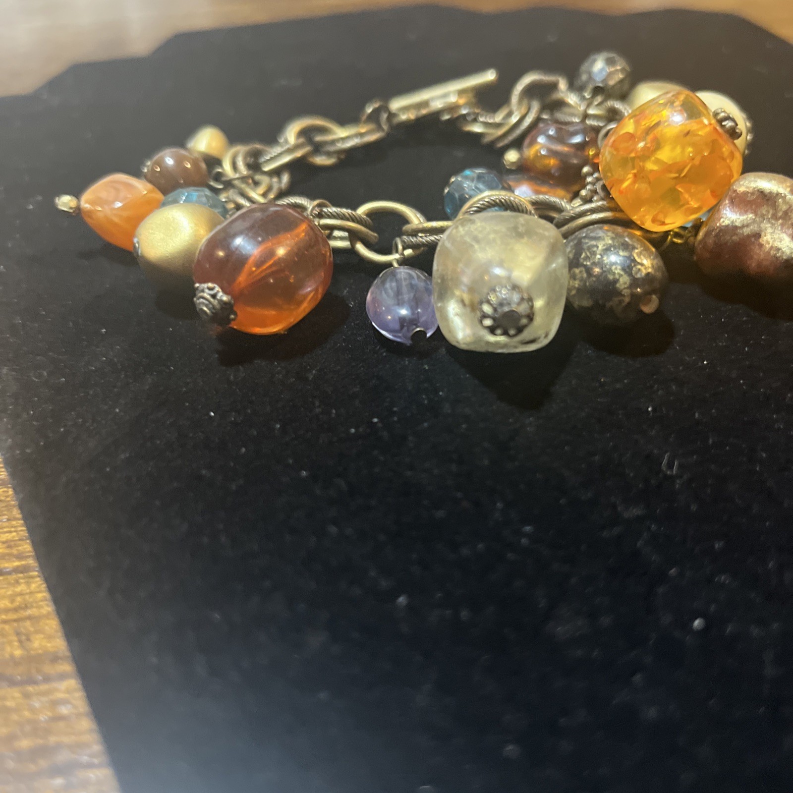 Vintage Bronze Color Faux Gemstone Resin Beads Charm Bracelet Toggle Closure 8”