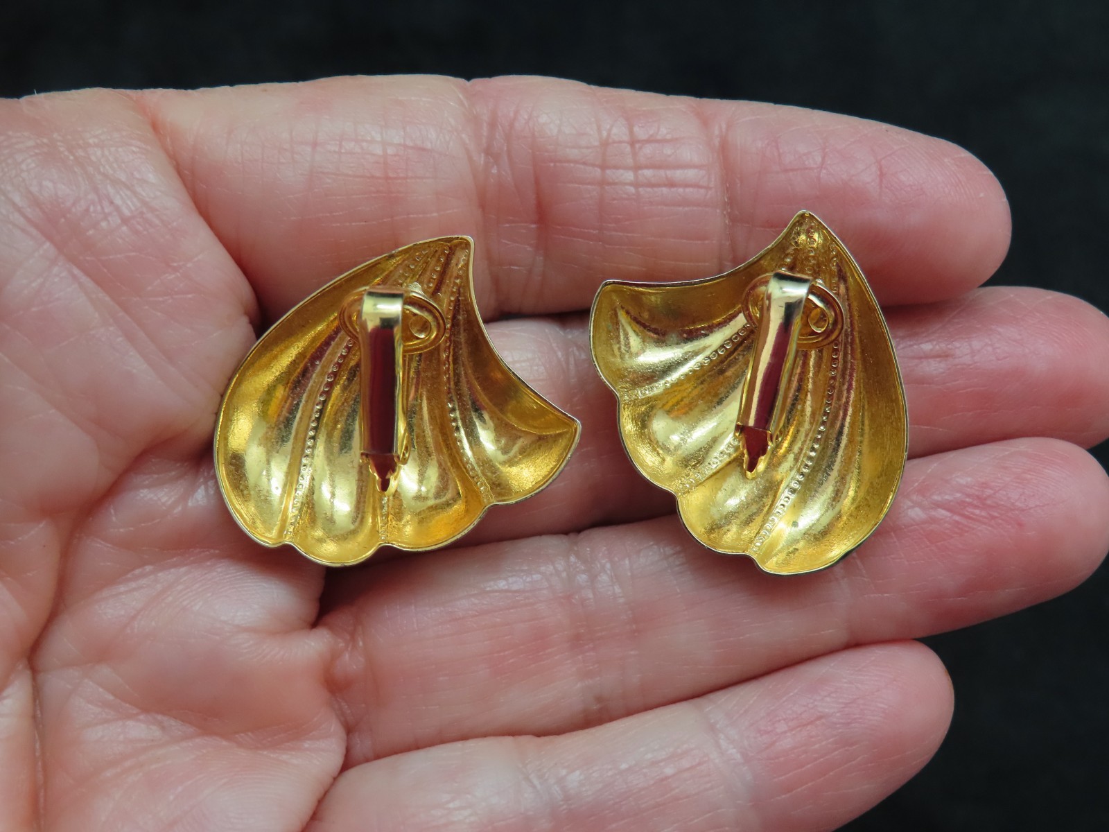 Vintage 1980’s Gold Plated Swirl Design Pierced Earrings
