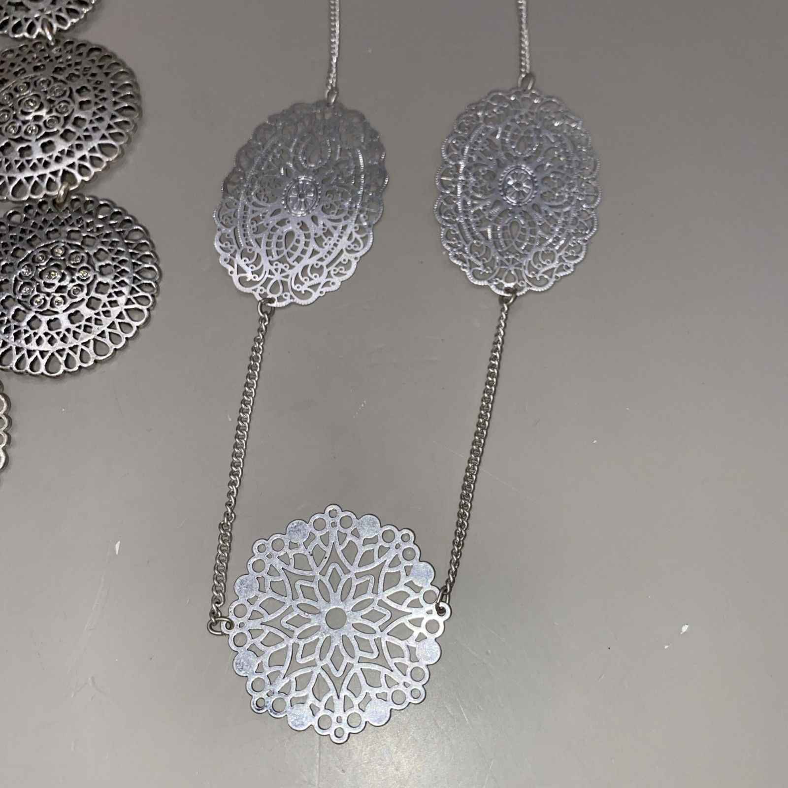 4 VTG Silver Tone Necklaces + Earrings Filigree Medallion Stella & Dot Rope GLAM
