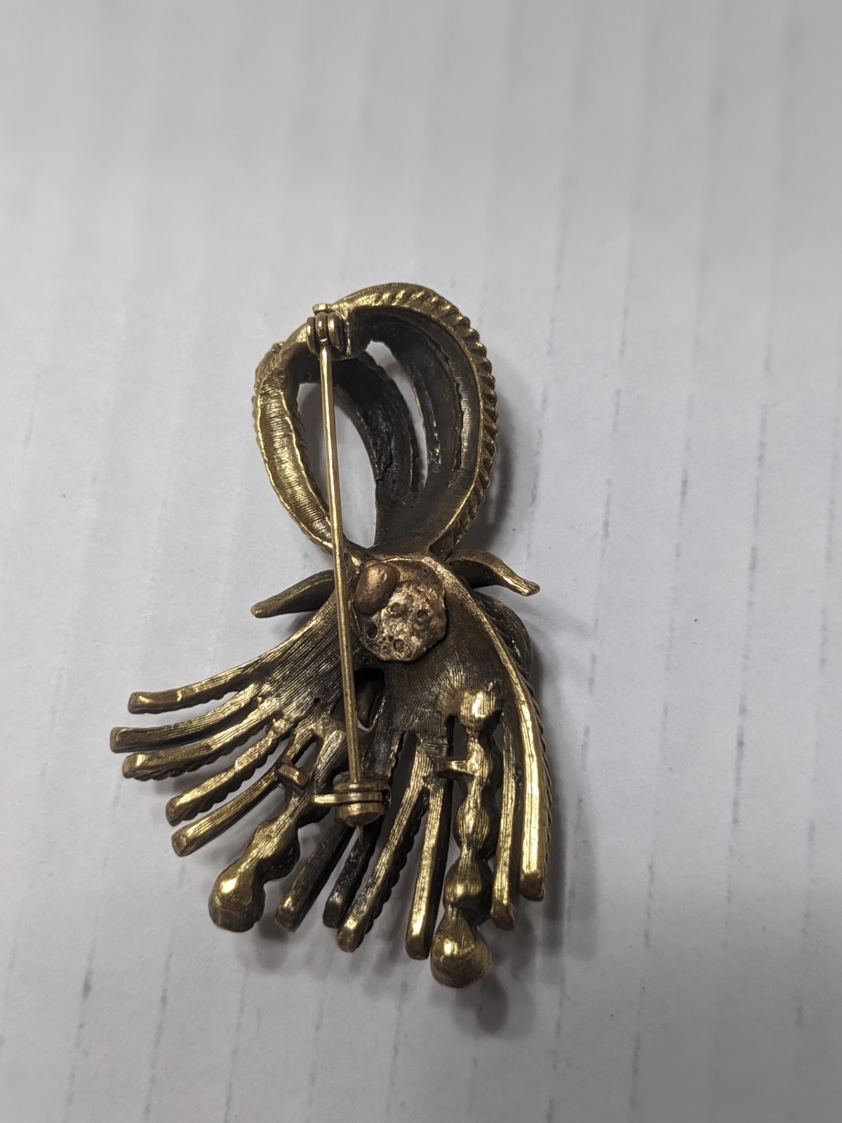 Vintage Gold Tone Bow Brooch with Faux Pearls and Rollover Safety Clasp Chic