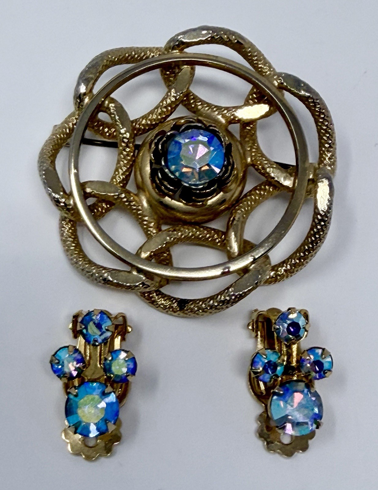 Vintage MOD 60s AB Rhinestone Floral Chain Wreath Brooch & Earrings Set
