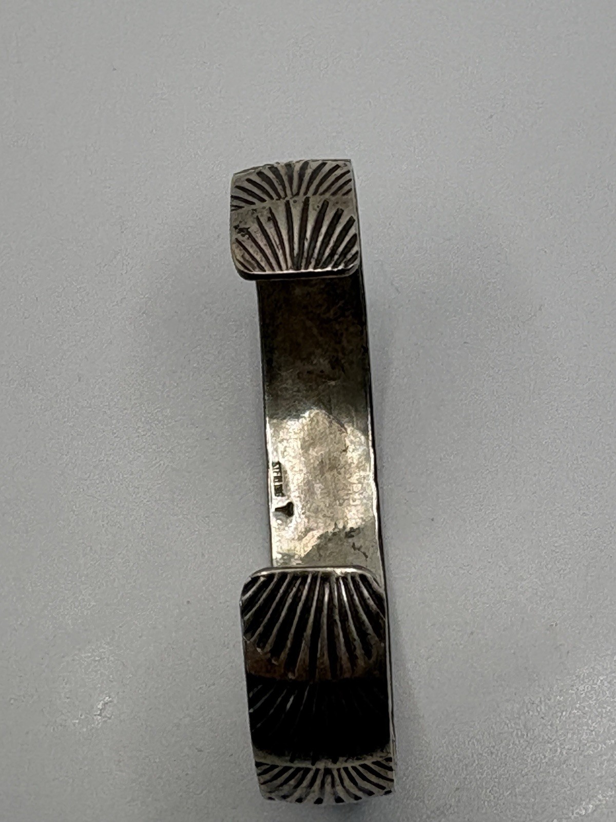 Vtg Sterling Thomas Navajo Native Turquoise Coral Chip Inlay Wave Cuff Bracelet
