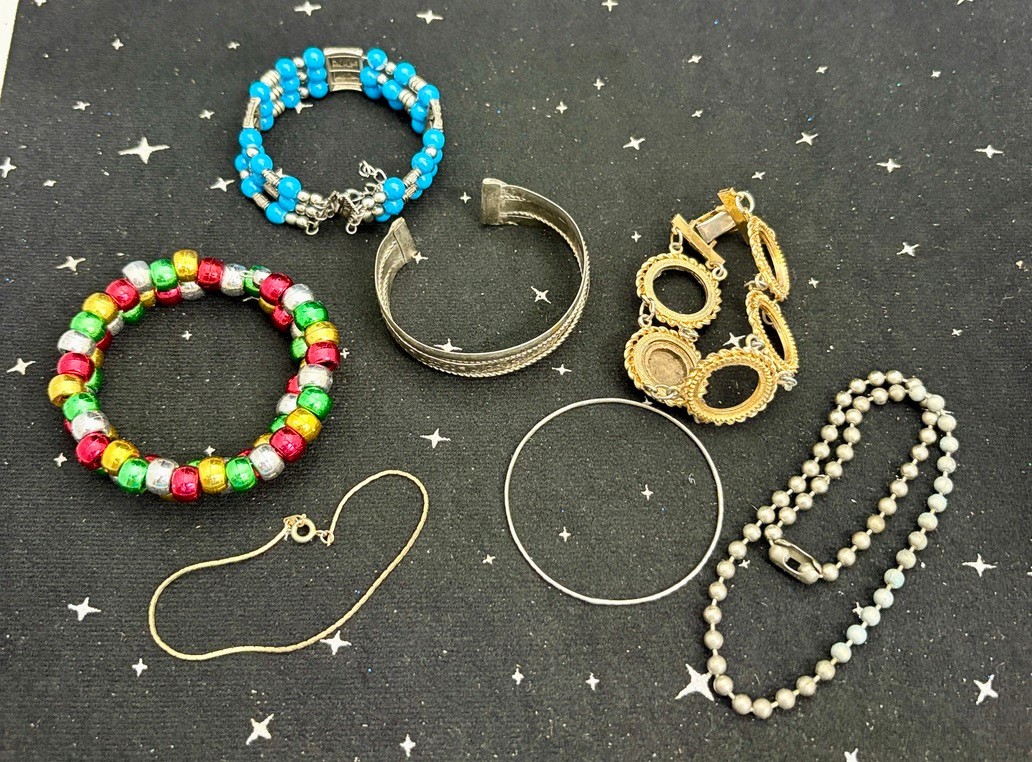Vintage Bracelets Lot Of 7 Different Kinds & Sizes