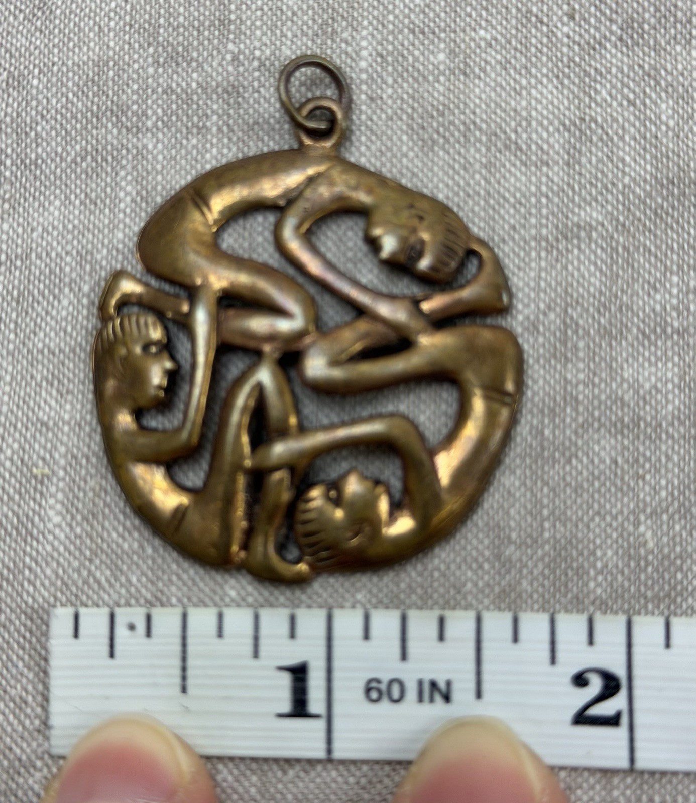 Vtg Modernist Round Pendant 3 Connected Figures People Celtic Bronze Tone