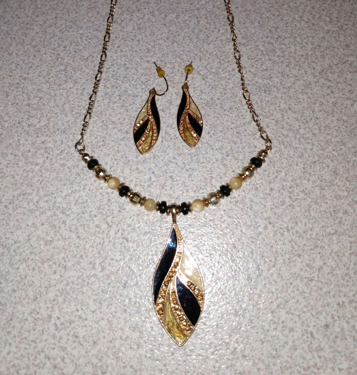 LOVELY DRAMATIC GOLDTONE-ENAMEL-RHINESTONE NECKLACE & EARRINGS SET SIGNED KC