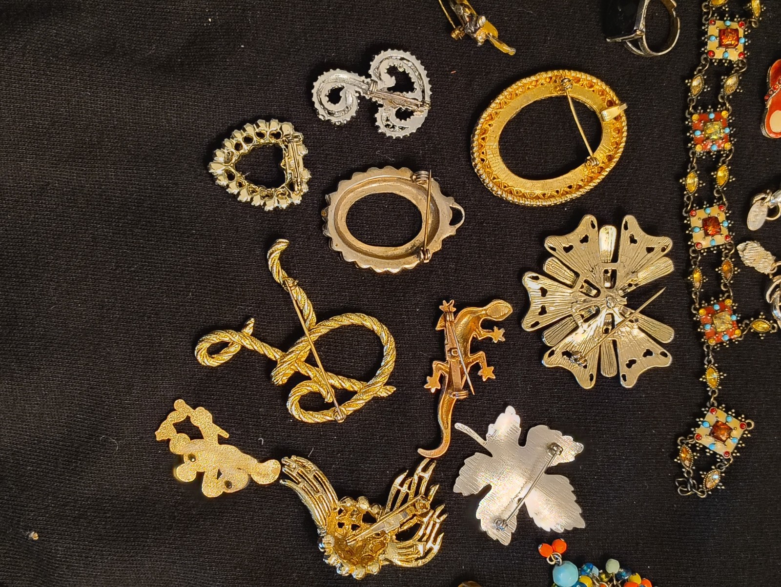 Nice Collection Of Vintage To Mid Modern Costume Jewelry Pieces