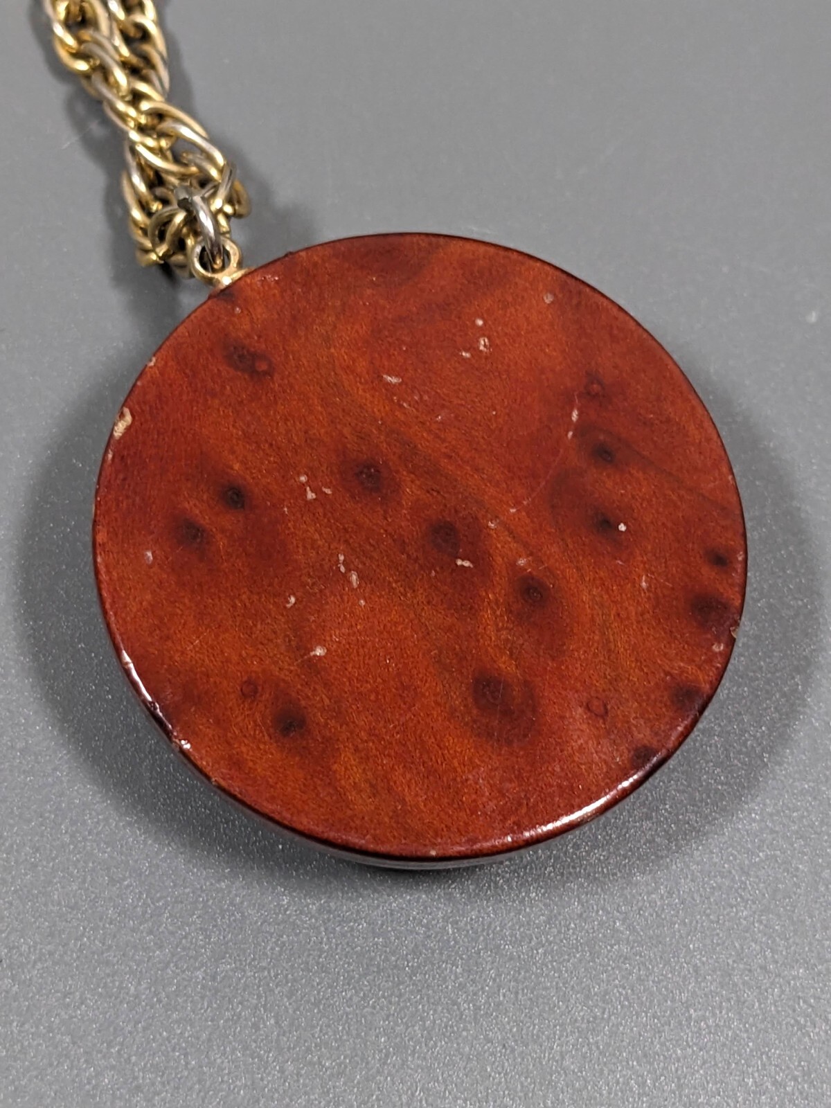 Vintage Carved Lucite Floral Wreath Round Brown Pendant Necklace 22 inches
