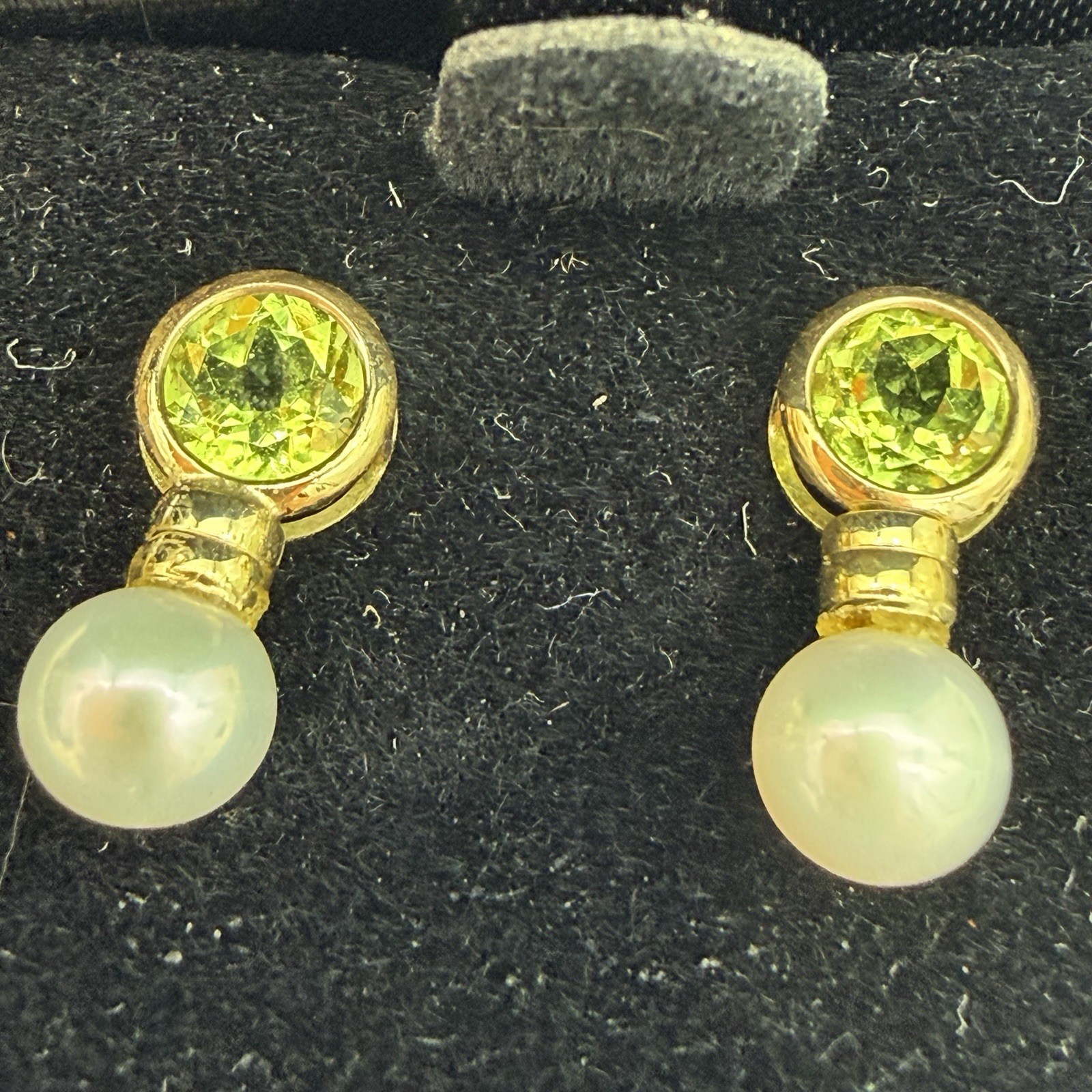 Vtg HSN 14k Yellow Gold Peridot Culture Pearl Drop Earrings Original Box