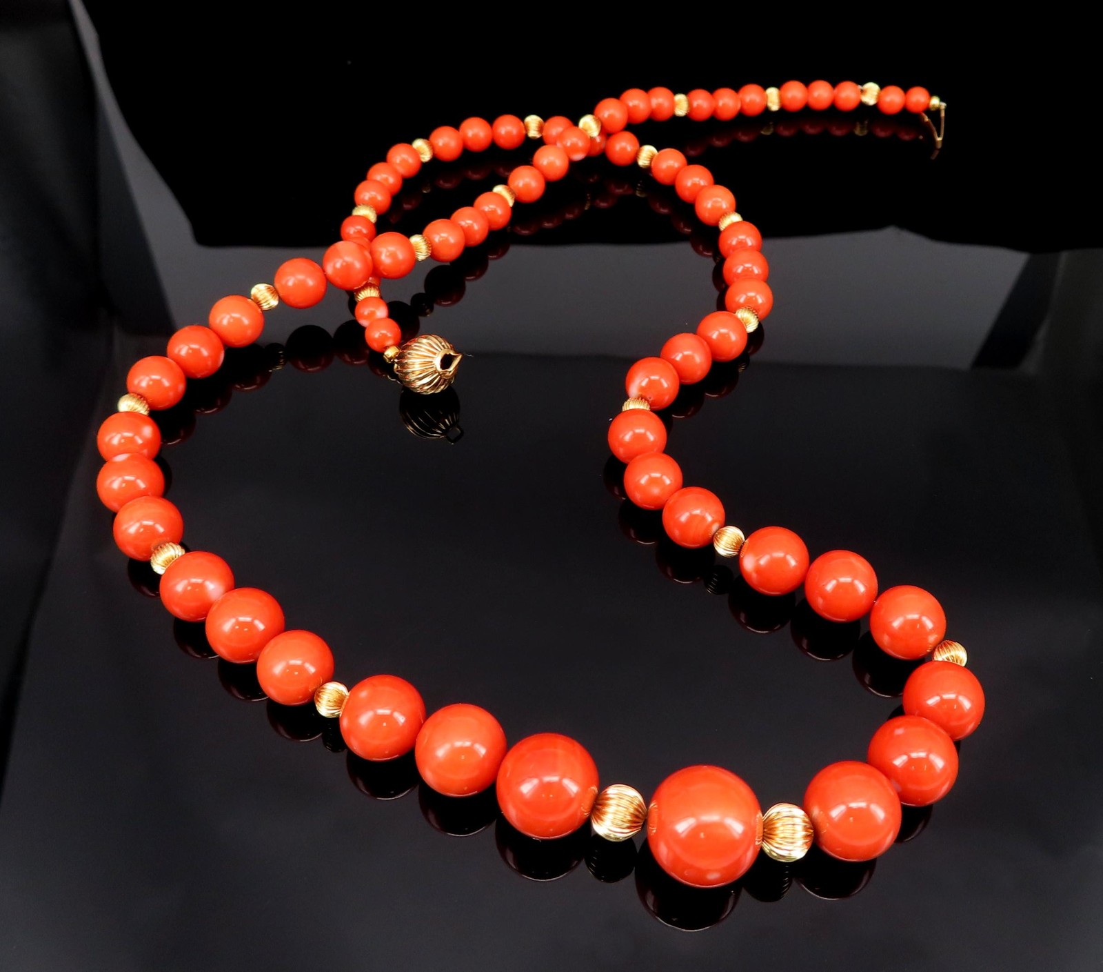 Vintage 12.5-5mm Natural Untreated Coral 14K Yellow Gold 22.5″ Necklace 45.5g
