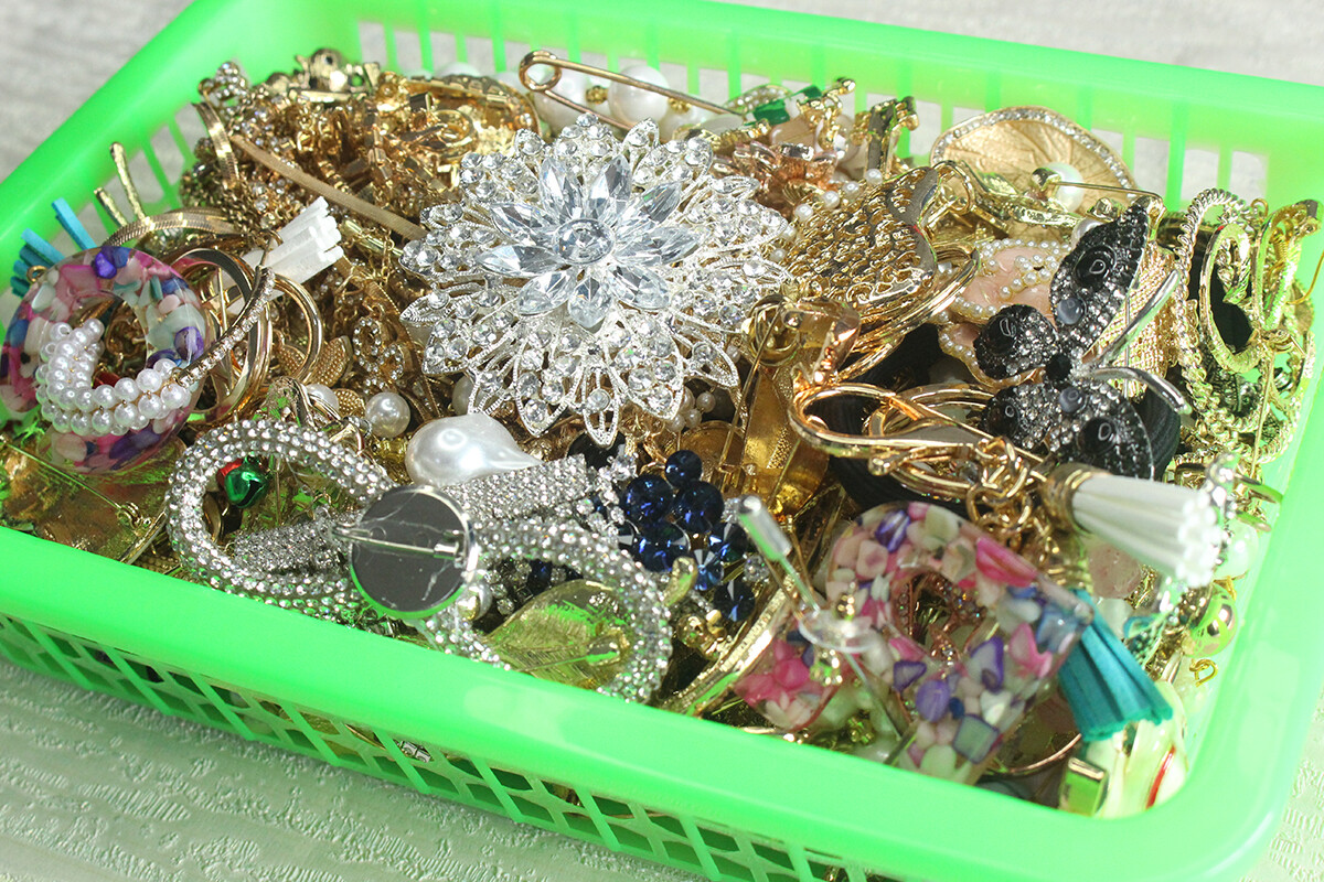 Vintage Estate Costume Jewelry Lot 50 Pieces ALL Brand New Brooch Necklace A+++