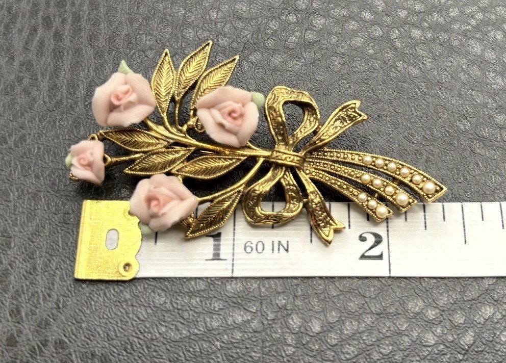 Vintage 1928 Brand Gold Tone Floral Bouquet Brooch Pin Pink Porcelain Roses