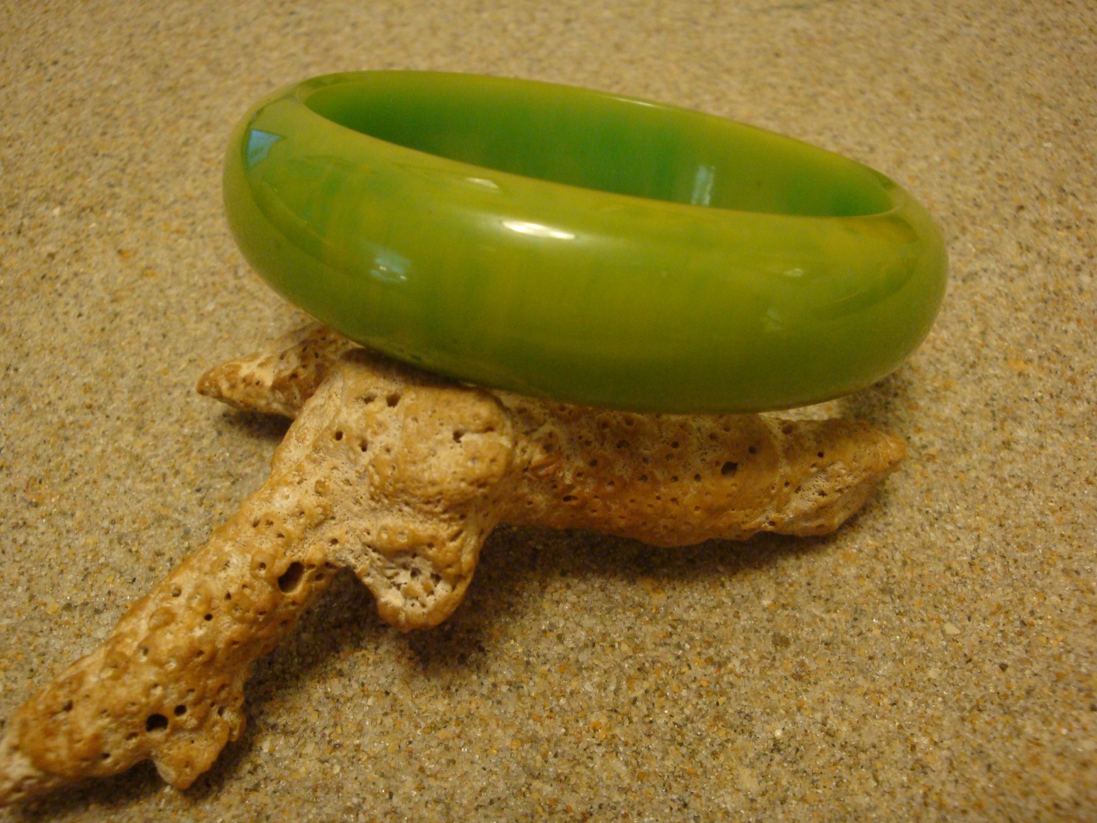 Vintage 3/4″ Bakelite Bracelet! Mottled Lime Green & Yellow Custard Colors!