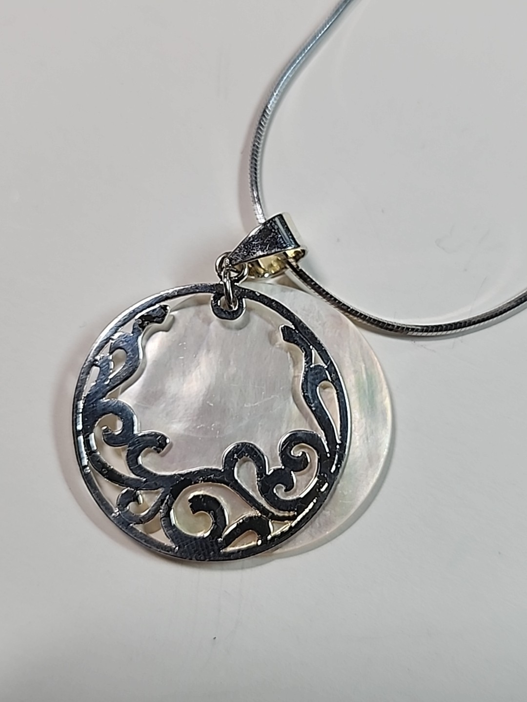 SX 925 Silver Sally C HSN Open Scroll Work MOP Medallion Pendant 16″ Necklace