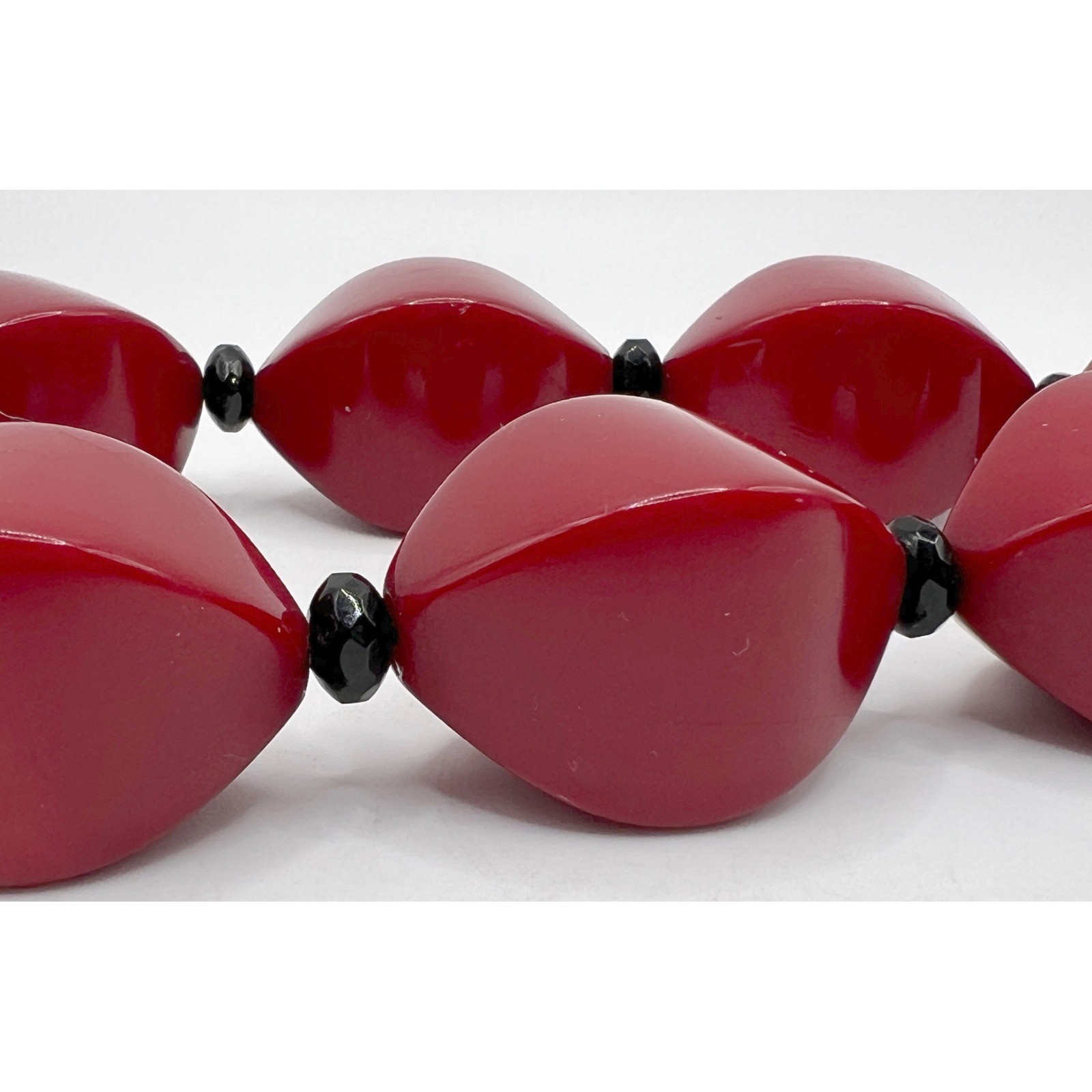 Chunky Red Statement Bead Necklace Black Accent Beads 18″ Bold Vintage Style