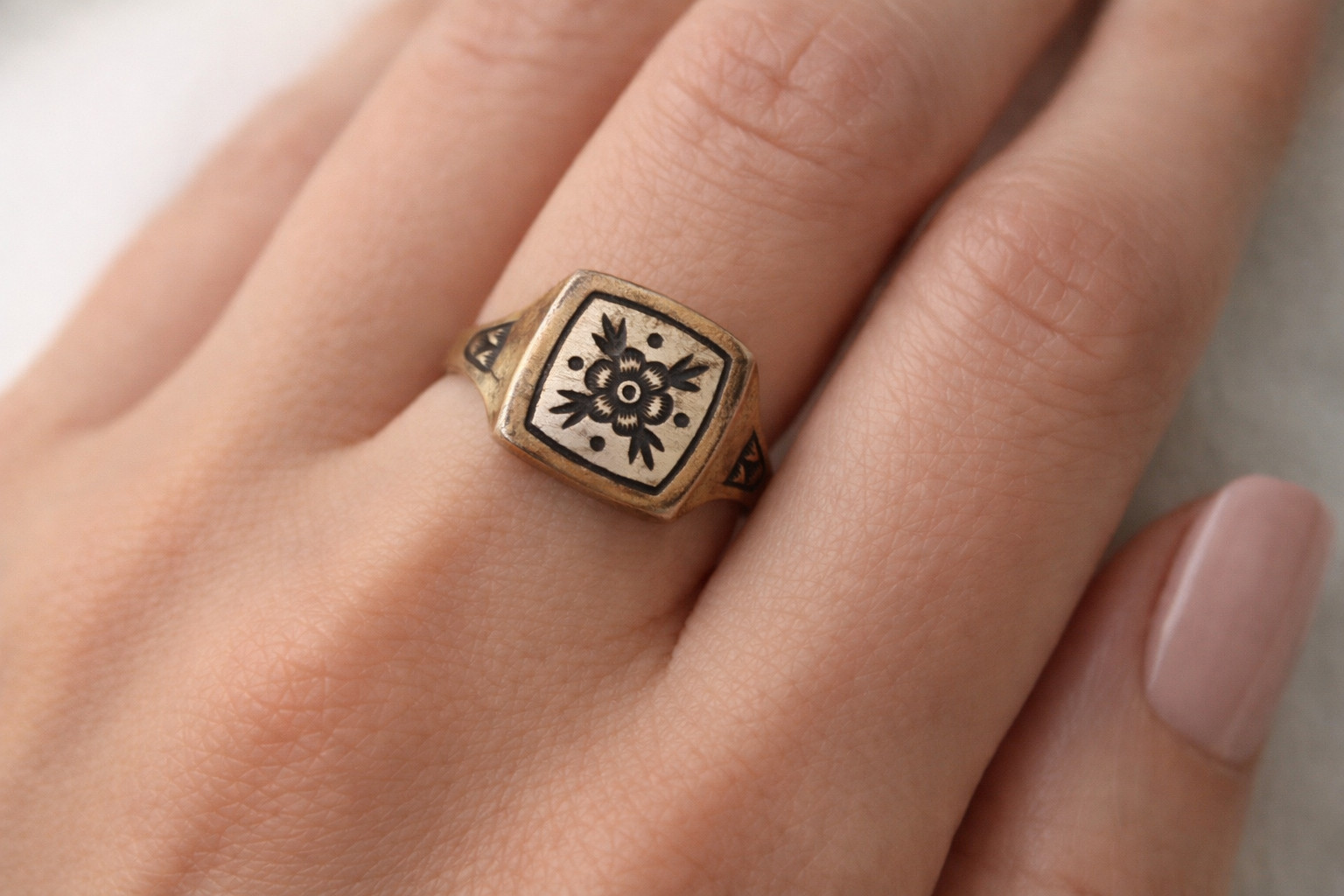 Vintage Soviet 875 Silver Niello Kubachi Signet Ring – Stamped, Floral – SS007