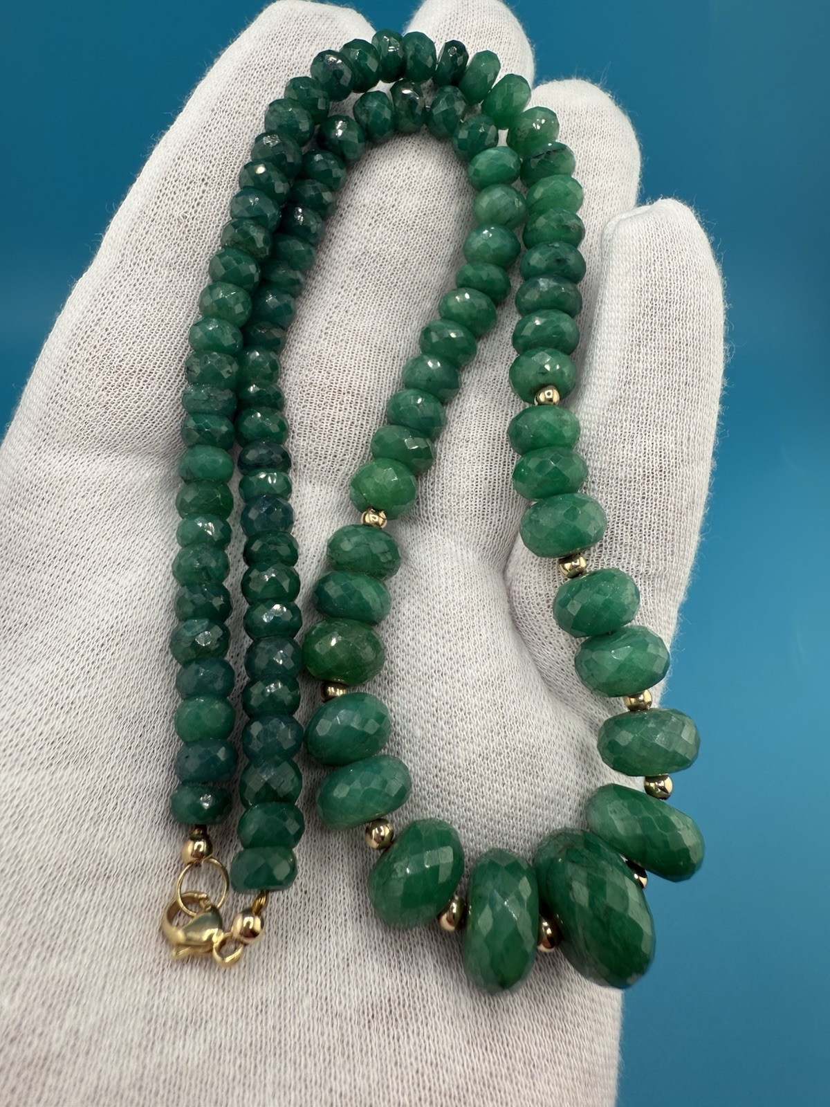 Wonderful Antique / Vintage Art Deco Faceted Beaded Emerald Color Beryl Necklace