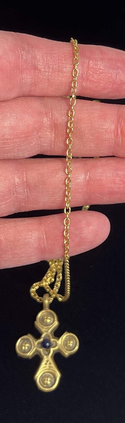 Vintage CROSS Alva Studios Museum Religious Pendant Gold Tone 24″ Necklace