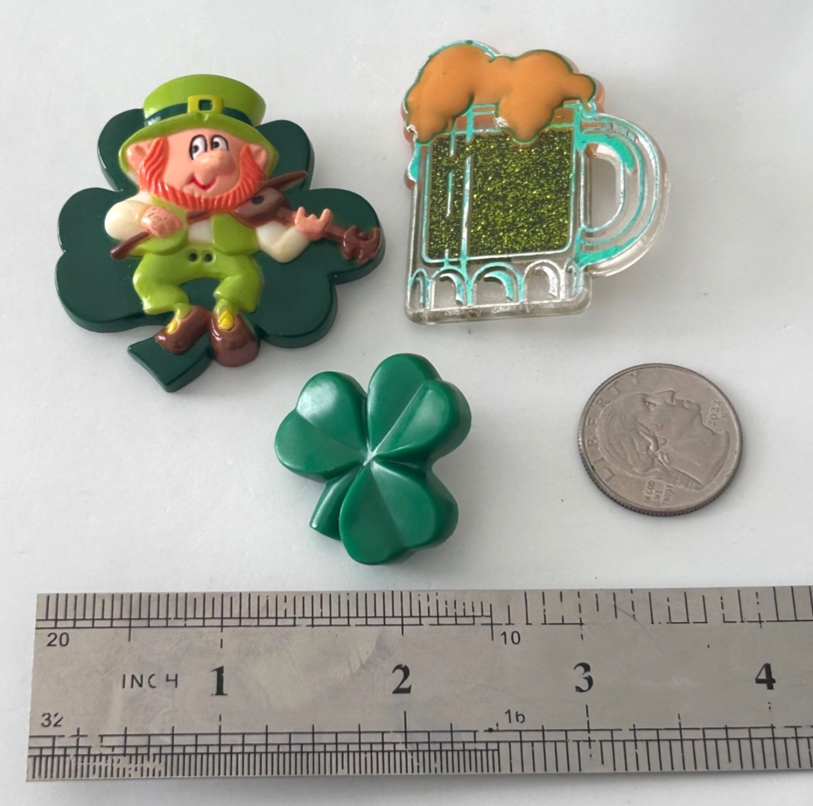 Vintage Leprechaun Clover Beer Mug Pin Russ Hallmark St. Patricks Day Green