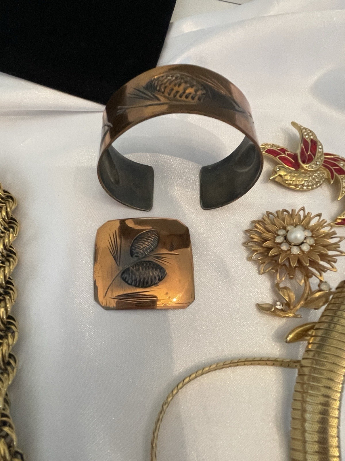 VTG Gold Tone Jewelry Lot ALL SIGNED Napier Marvella Amway AJC Carolee Whiting D