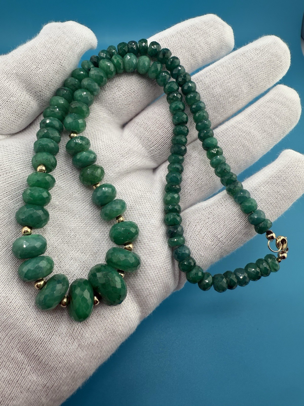 Wonderful Antique / Vintage Art Deco Faceted Beaded Emerald Color Beryl Necklace