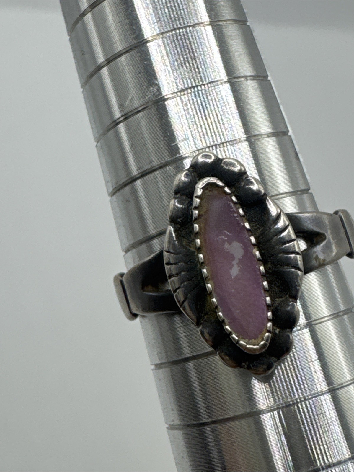 STERLING SILVER PURPLE SHELL STONE RING SZ 7.5