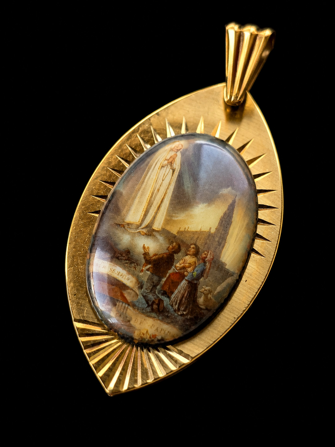 Vintage 18K Gold Virgin Mary Apparition Pendant Catholic Religious EstateJewelry
