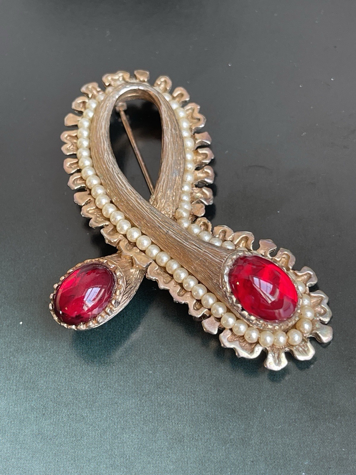 Vintage Red Glass Cabochon Ribbon Unmarked 1950s