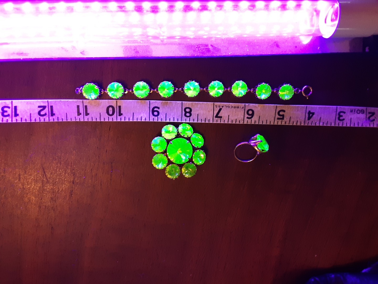 Vtg Light Green Rivoli Brooch, Bracelet, Ring Jewelry Set -Stunning!
