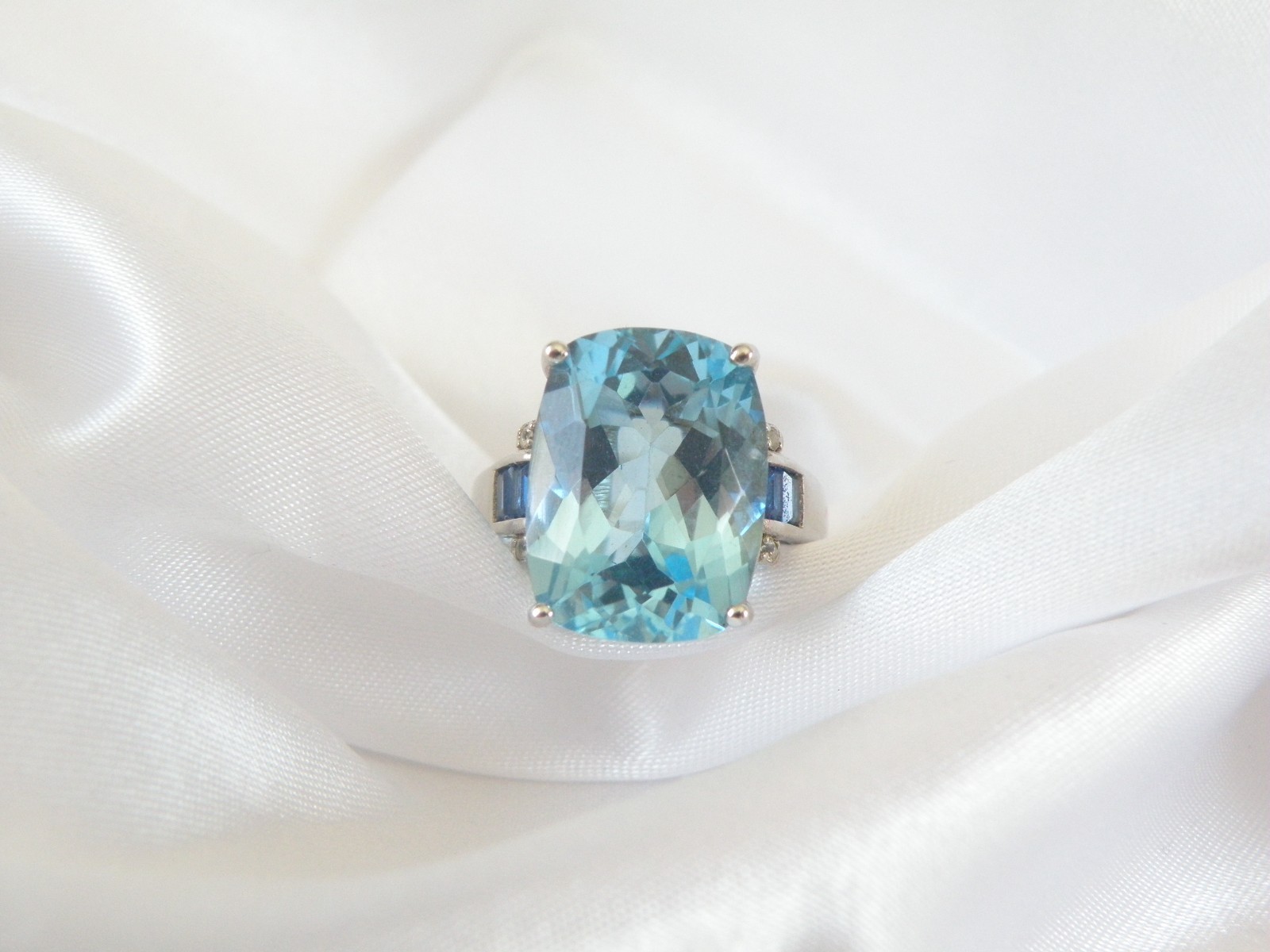 Vintage Sterling Silver 925 Large Natural Heated Blue Topaz Sapphire Ring Size 6