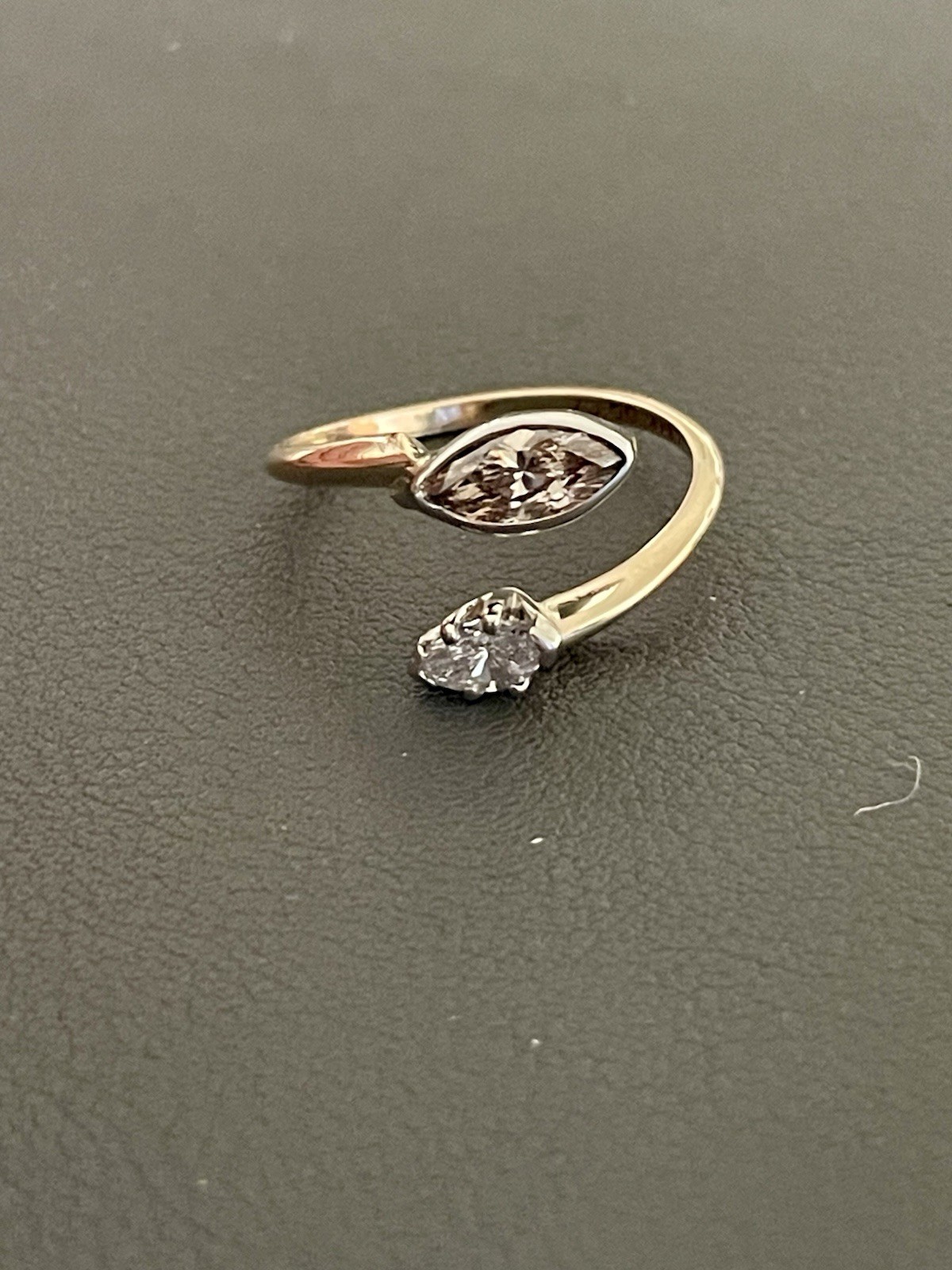 14KT Yellow/White Gold 0.70CTW Champagne And White Diamond Ring. Size 6.75(B44)